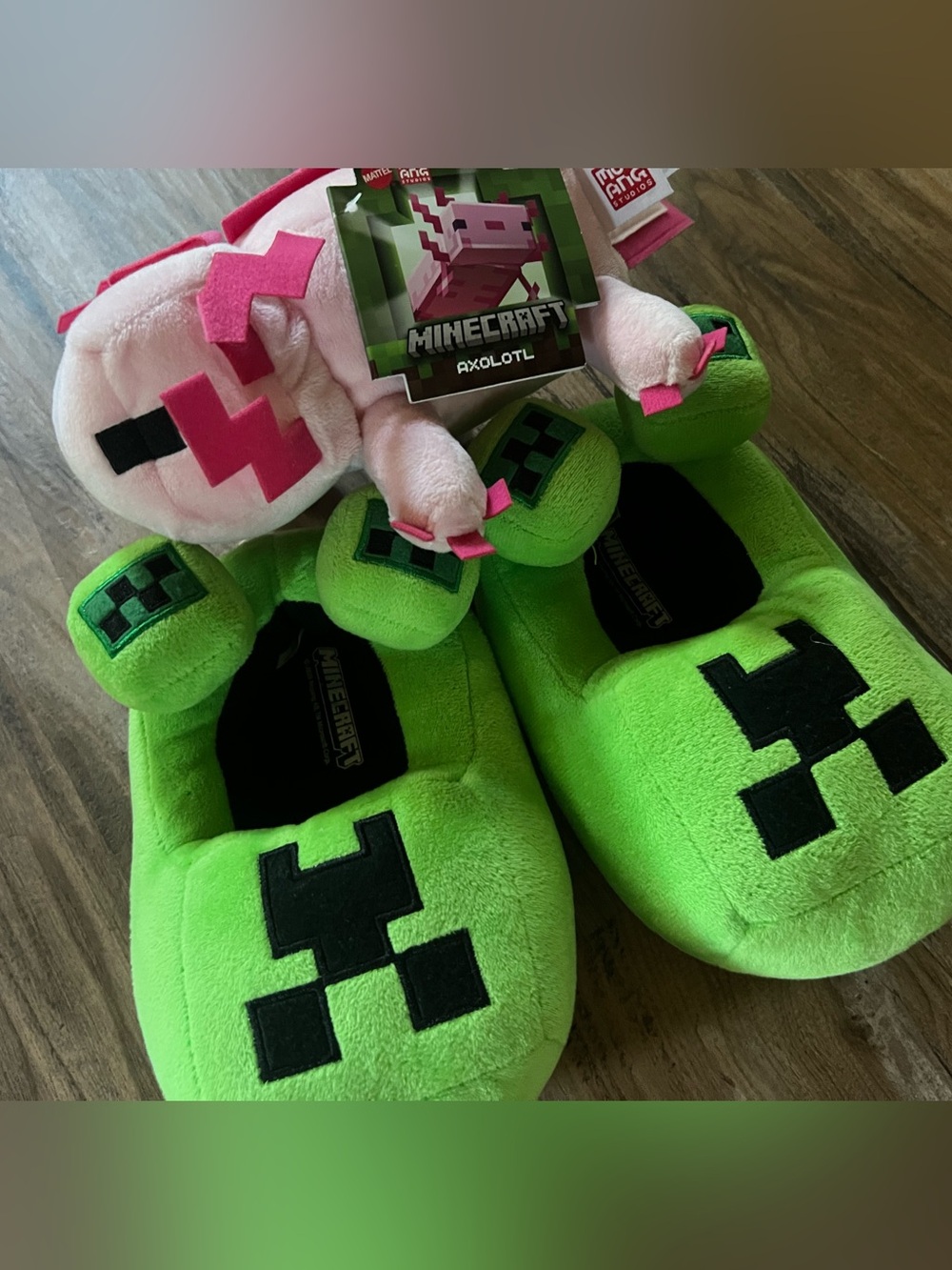 Minecraft bundle! Creeper plush slippers sz 11-12/preschool DSW; NWT Axolotl